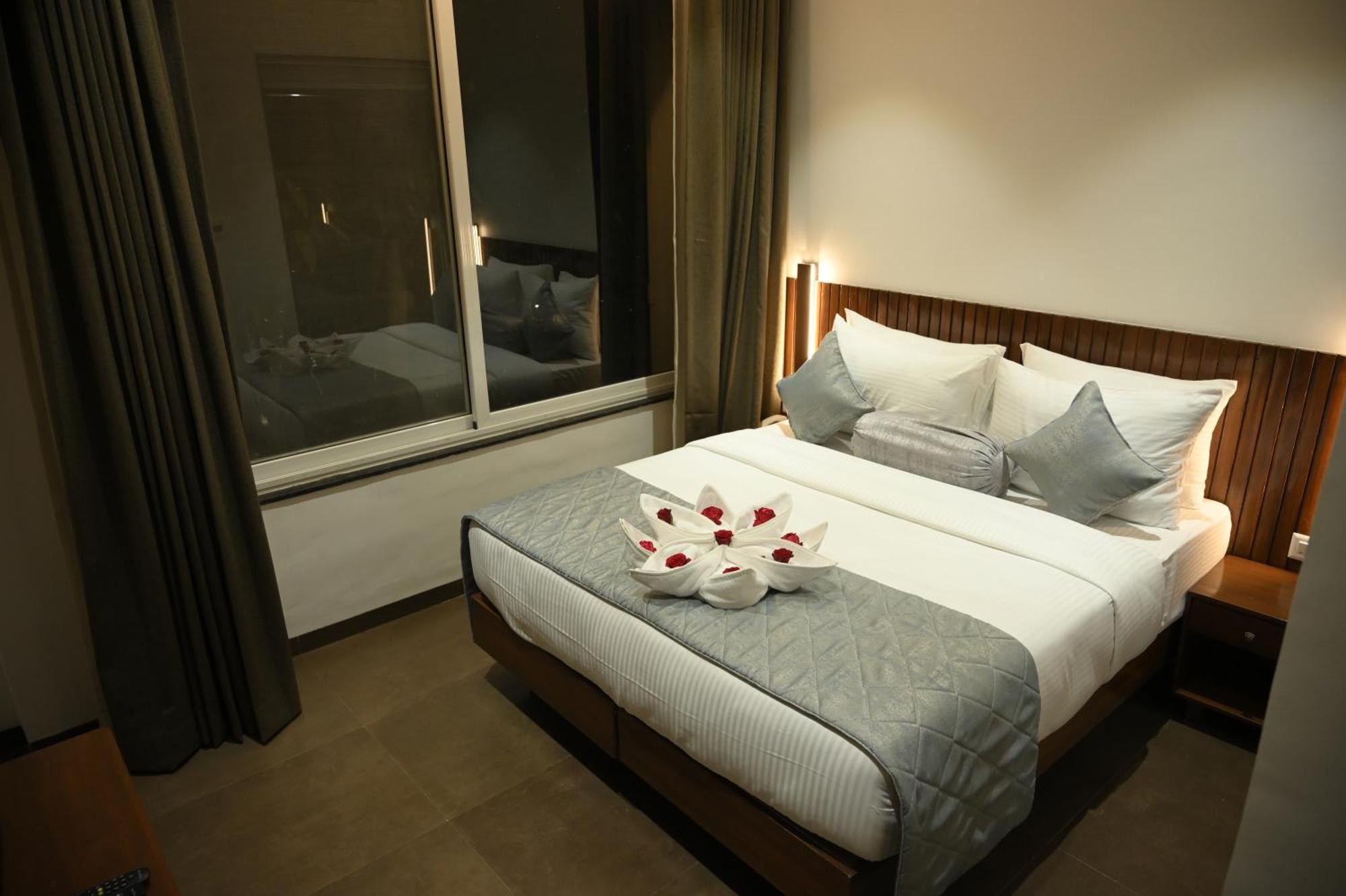 Mango Leaf Lake Resort Malkhed Exterior photo