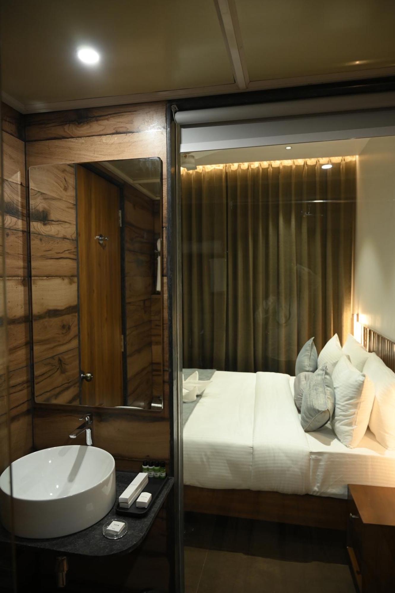 Mango Leaf Lake Resort Malkhed Exterior photo
