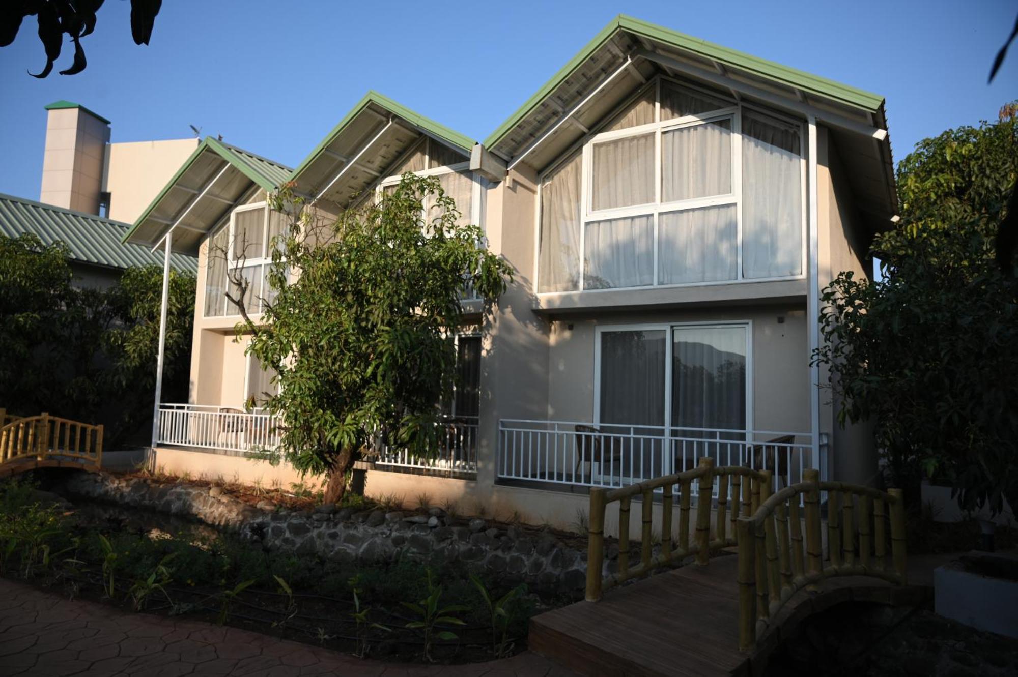 Mango Leaf Lake Resort Malkhed Exterior photo