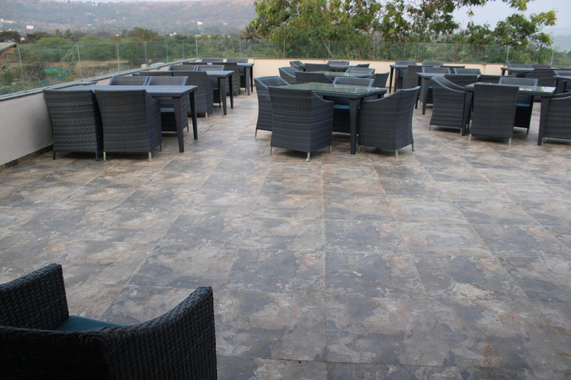 Mango Leaf Lake Resort Malkhed Exterior photo